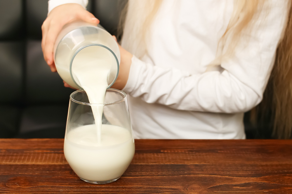 Можно ли собакам молоко: экспертный разбор, польза и вред молочных продуктов для собак — иллюстрация 5