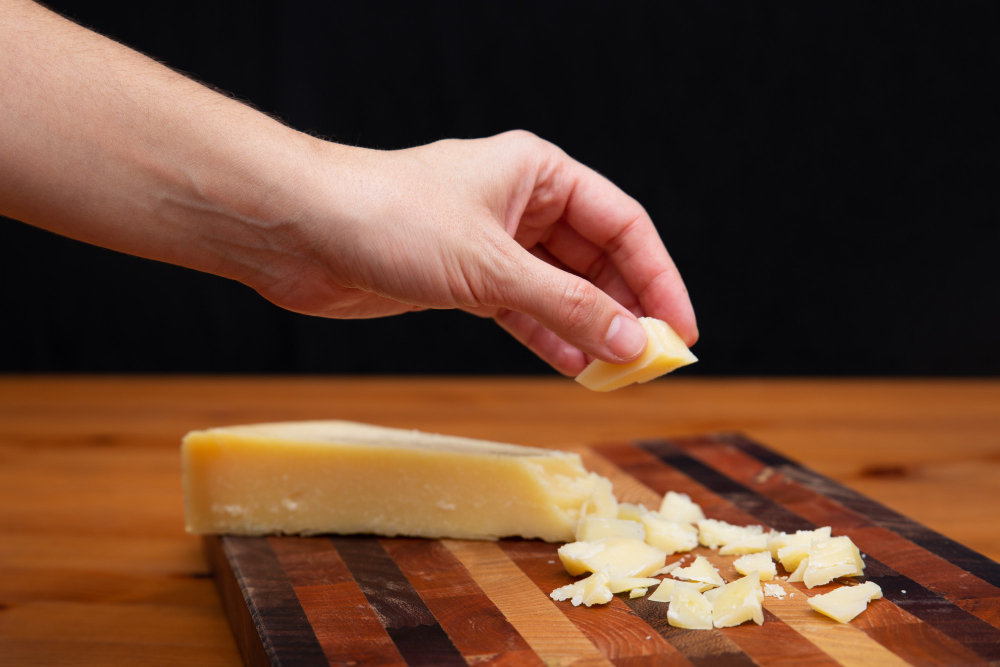 Сыр для собак: можно ли давать питомцу молочные продукты? — иллюстрация 5
